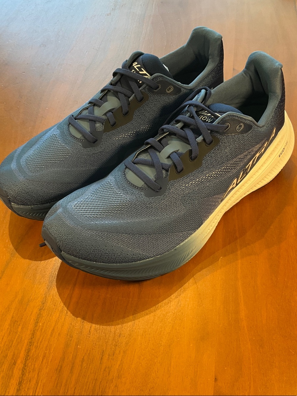 Flow 3 Altra Men's Navy and White Road Running Shoes sample